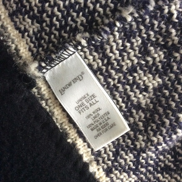 Lands’ End 100% Wool Tassel Beanie Unisex OS - Picture 6 of 7